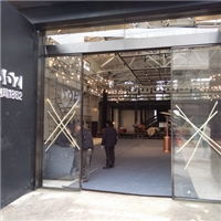 北京江羽鋼化玻璃加工公司信息盡在中玻網(wǎng) www.glass.com.cn 第1頁(yè)