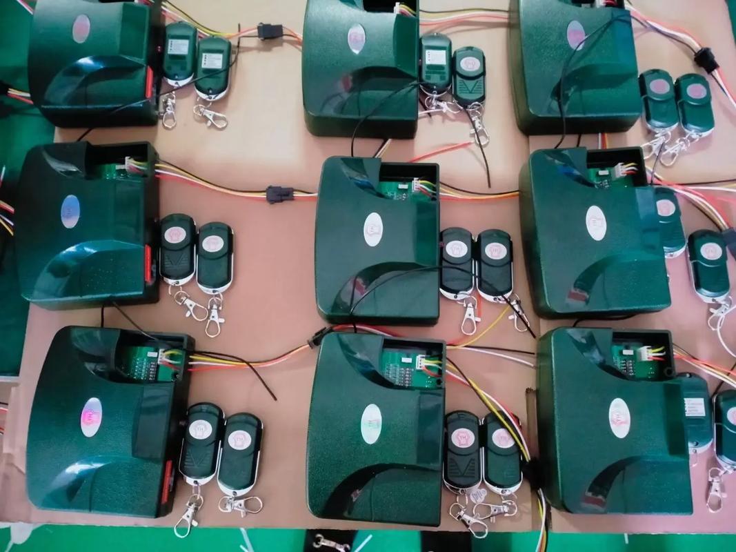 電動(dòng)門遙控器,卷簾門遙控器,電卷門撥碼控制器